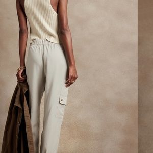 Banana republic nwt size xs cream joggers